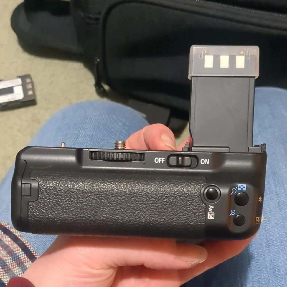 Canon Black Digital Camera Battery Grip